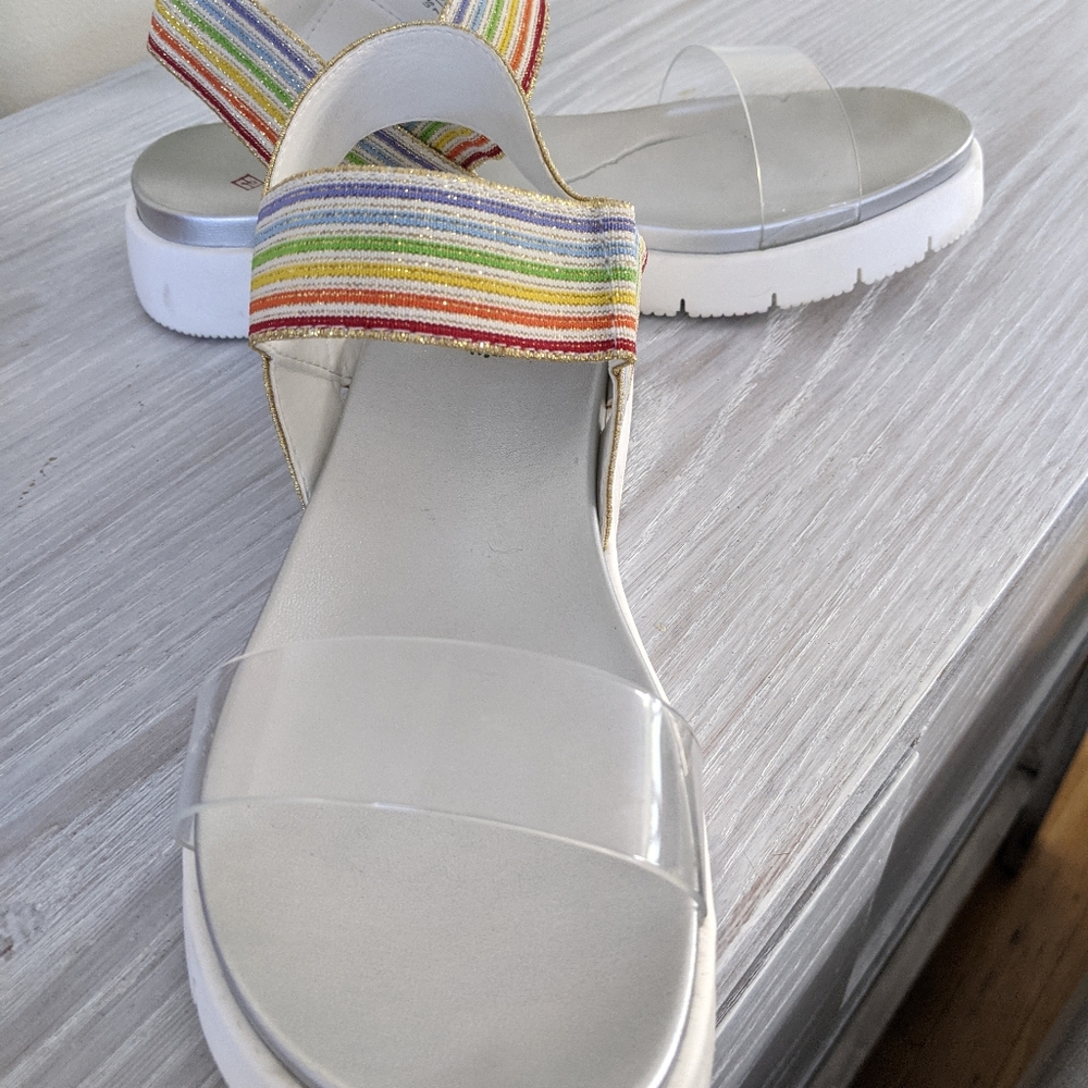 Sandal - Picture 2 of 3